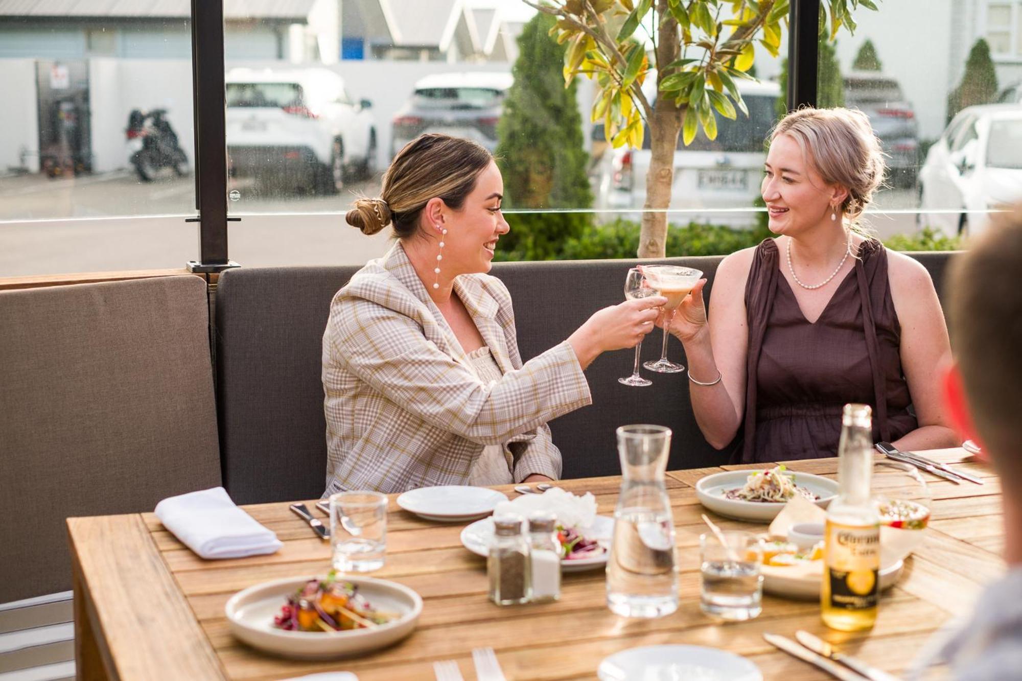 샤또 말보로그 호텔 블레넘 외부 사진 The Terrace at the Hotel