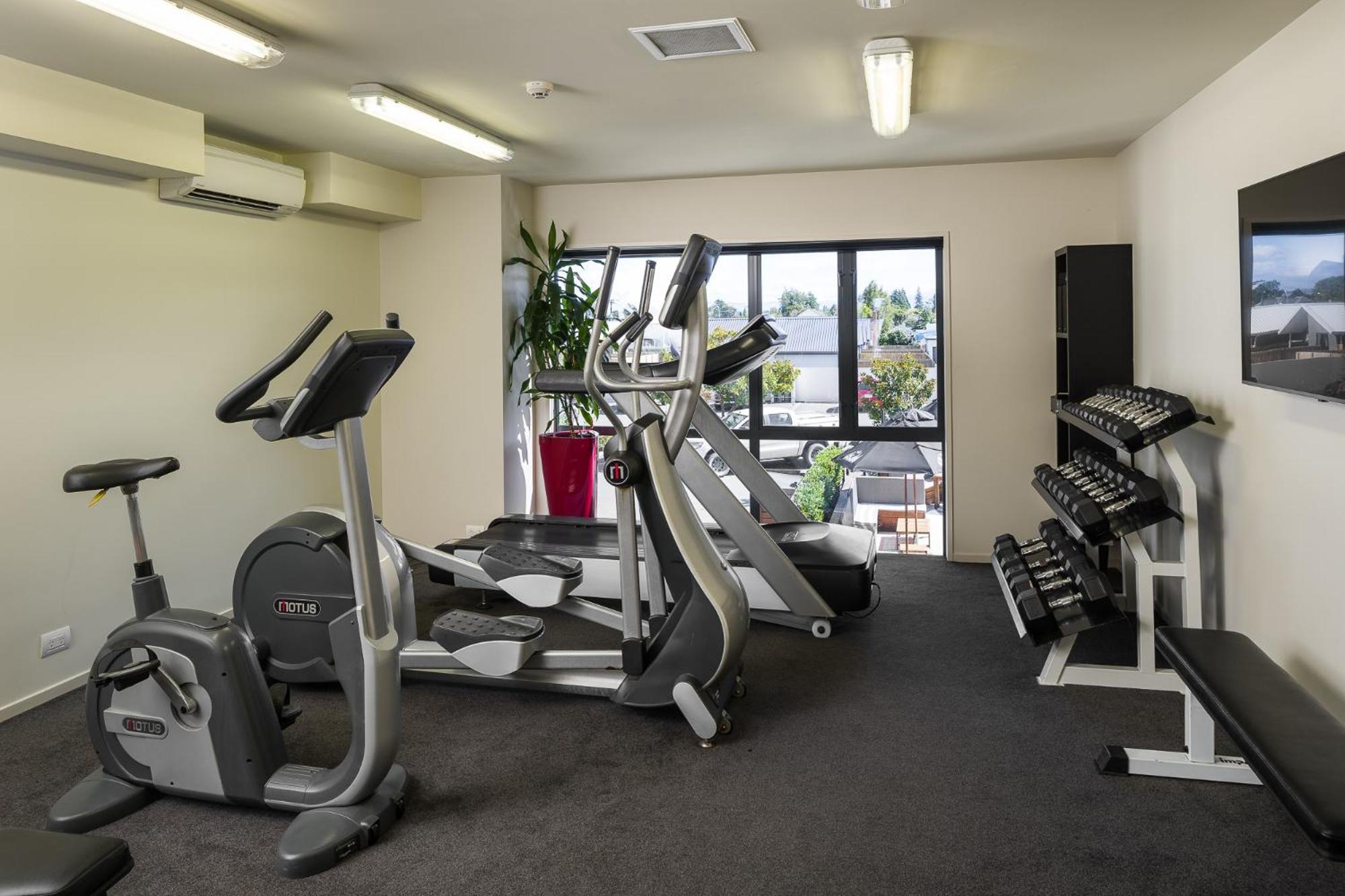 샤또 말보로그 호텔 블레넘 외부 사진 A typical gym