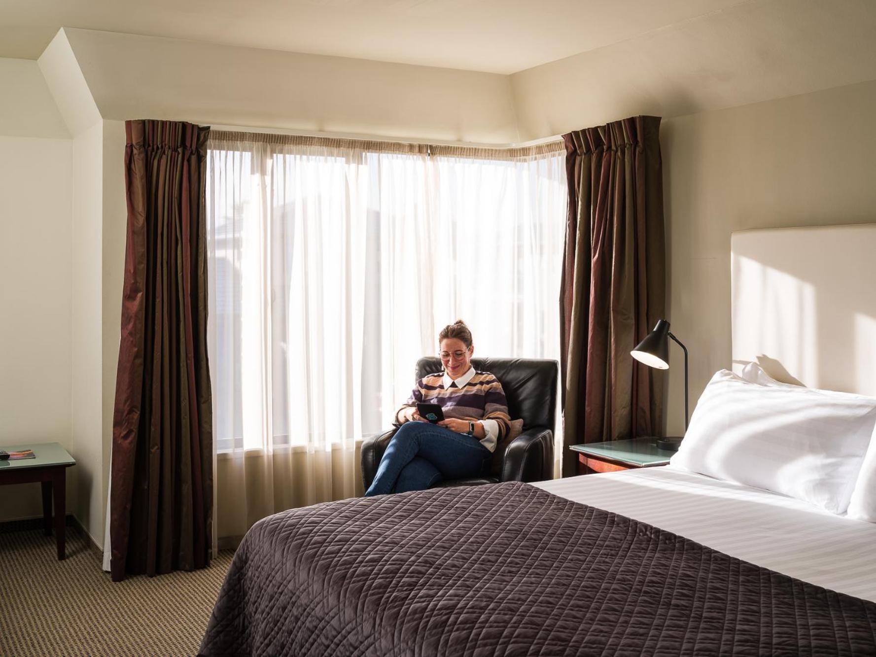 샤또 말보로그 호텔 블레넘 외부 사진 A guest in a room at the hotel