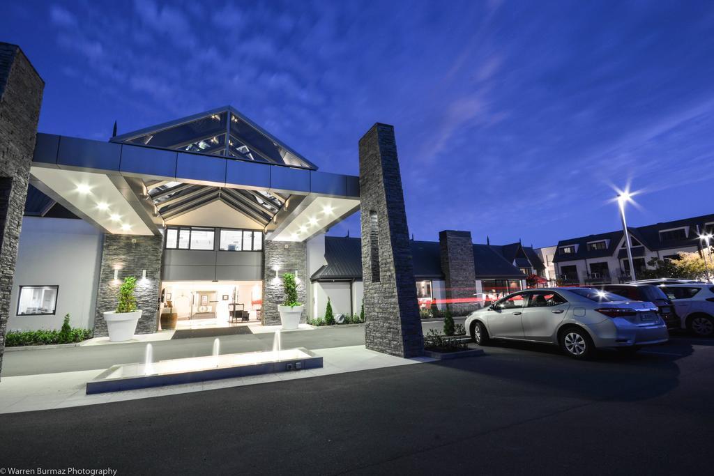 샤또 말보로그 호텔 블레넘 외부 사진 The entrance to the hotel